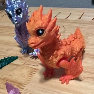 Baby Fyros wyren Dragon 3d printed articulating figurine decor