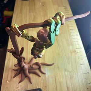 Flexi Sloth in Tree Figurine Decor